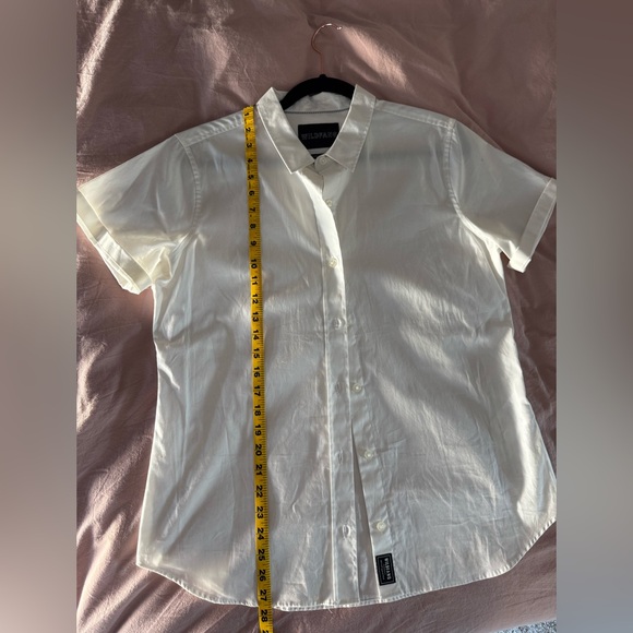 NWOT Wildfang Essential Oxford Button Up - Size Medium - Picture 8 of 9